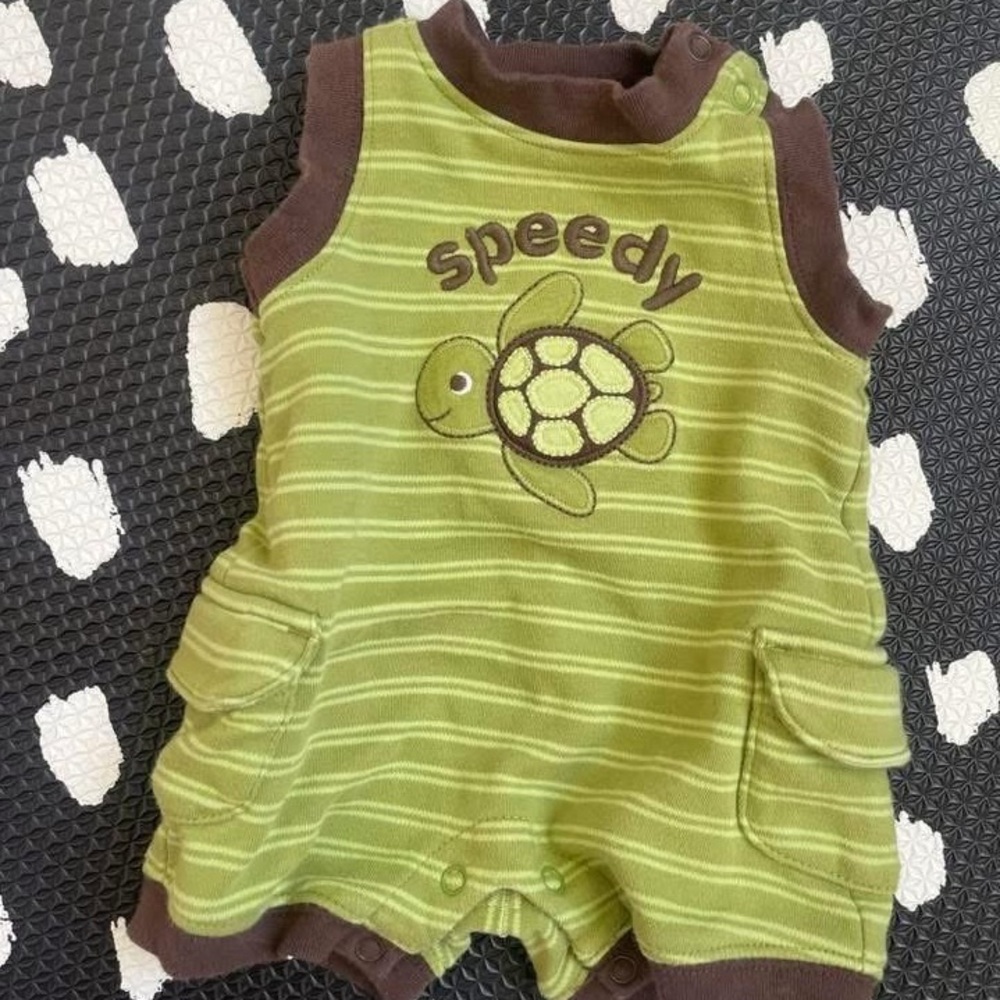 Gymboree turtley cute romper